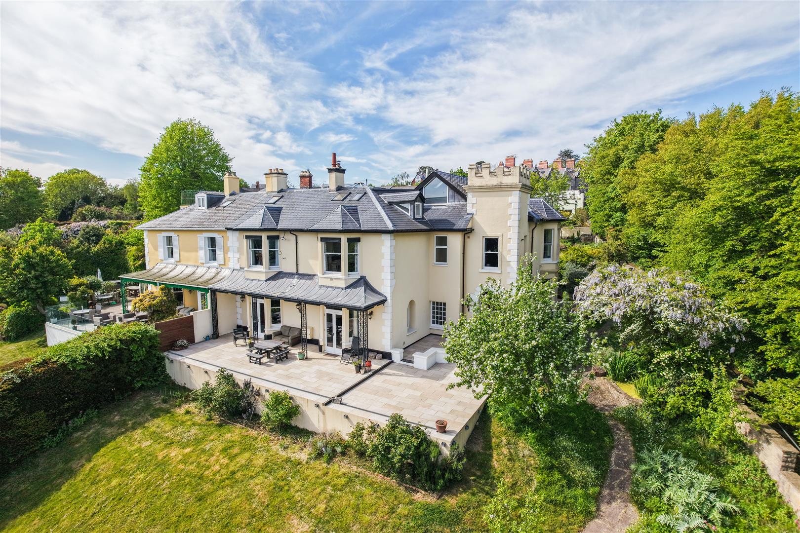 Pen Y Cae, Beach Lane, Penarth, CF64 1AN